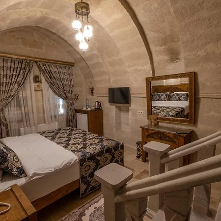 Underground Cave Отель *