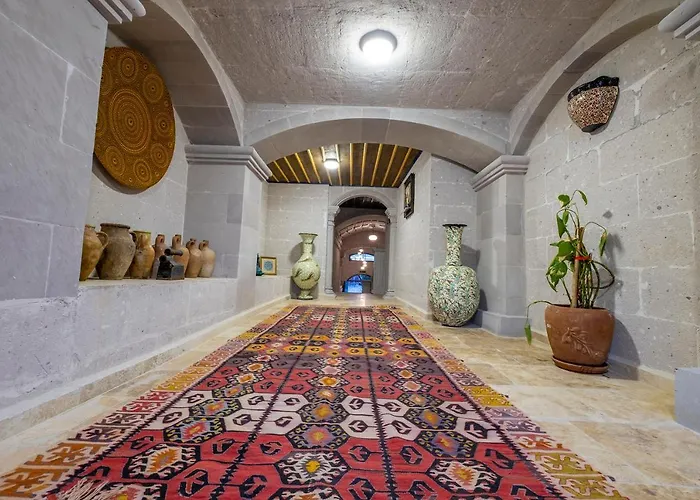 Underground Cave Отель *